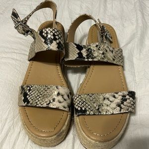 Steve Madden platform sandals